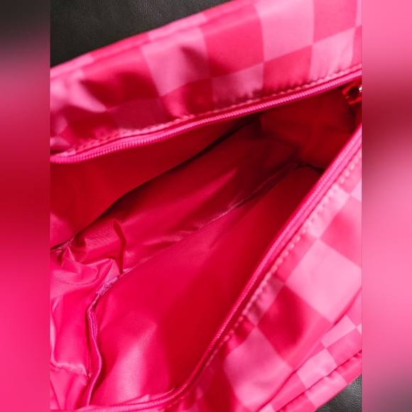 Neon pink checkered traveling set - Picture 2 of 4